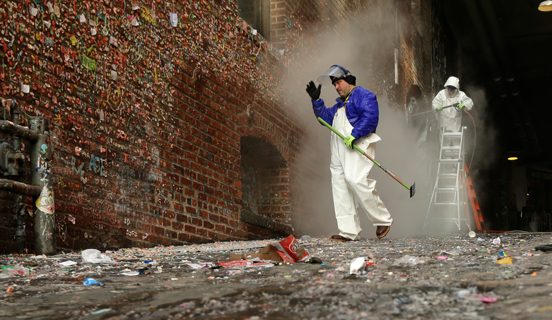 Illustration for article titled Seattle's Famous Gum Wall Is Being Scrubbed Away to Bare Brick